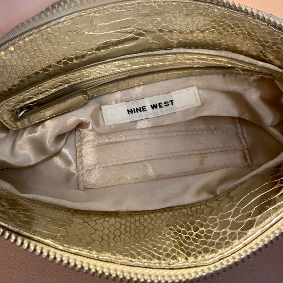 Gold metallic Nine West Purse. - Picture 3 of 3
